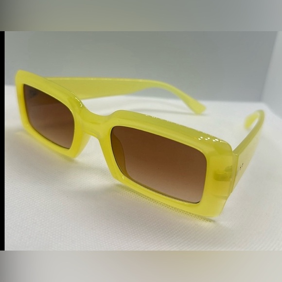 Retro-Chic Yellow Rectangular Sunglasses - 400 UV Protection - New main image 15